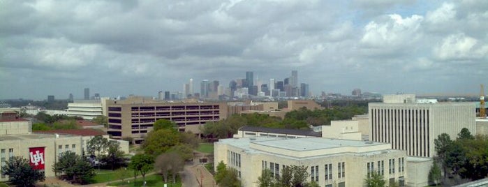 Hilton University of Houston is one of Tempat yang Disukai Colin.