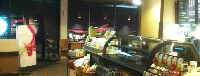 Starbucks is one of Lieux qui ont plu à Austin.