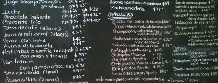 Cafetería Aroma is one of Fernanda'nın Beğendiği Mekanlar.