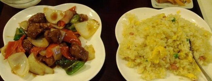 中華料理 小林家 is one of My Favorite Restaurant.