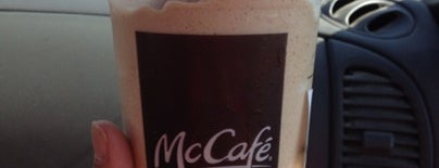 McDonald's is one of Locais curtidos por 🖤💀🖤 LiivingD3adGirl.