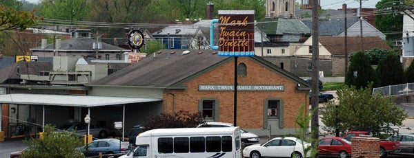 Mark Twain Dinette & Drive-In is one of Maid-Rite Locations.