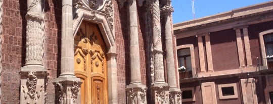 Catedral de San Felipe Neri is one of Locais curtidos por MK.