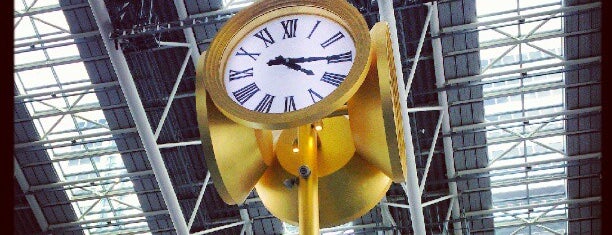 Gold Clock is one of 時計あれこれ(Watches in Japan).