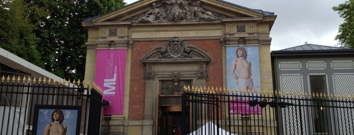 Musée du Luxembourg is one of Sortir à Paris.