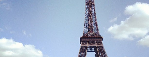 Menara Eiffel is one of Красивые места для Фотопрогулок.