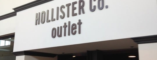 Hollister Co. is one of Ismael : понравившиеся места.