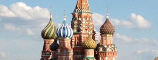 St. Basil's Cathedral is one of храмы.