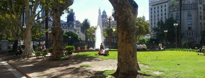 Plaza de Mayo is one of Roteiro Buenos Aires.