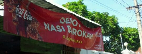 Depot Nasi "Barokah" is one of Lokasi Makan di Mojokerto.