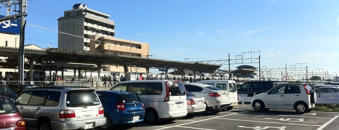 Moriyama Station is one of 琵琶湖線.