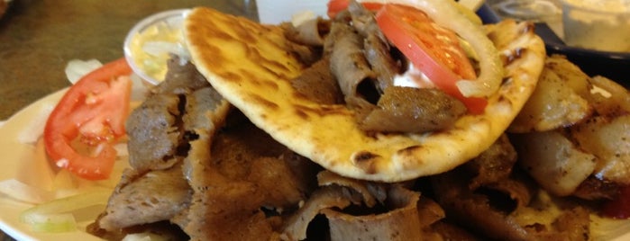 Sparti's Gyros is one of Locais curtidos por Kami.