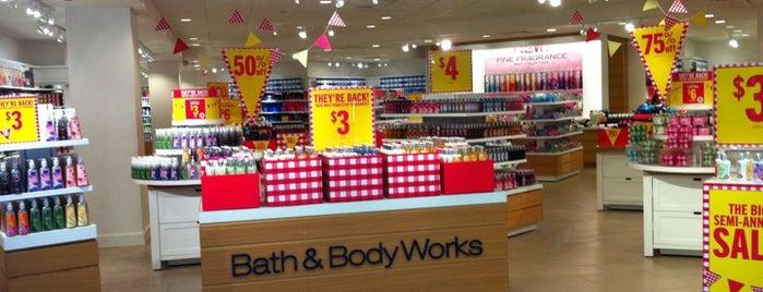 Bath & Body Works is one of Gespeicherte Orte von Kimmie.