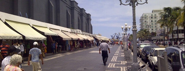 Mercado de Artesanías Miguel Aleman Valdes is one of Veracruz.