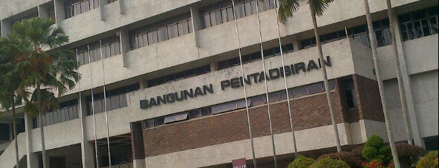 Bangunan Pentadbiran UPM is one of Universiti Putra Malaysia.