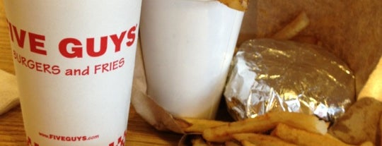 Five Guys is one of Bradさんの保存済みスポット.