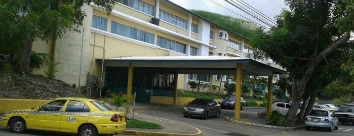 Colegio Pureza de María is one of Lugares favoritos de Kev.