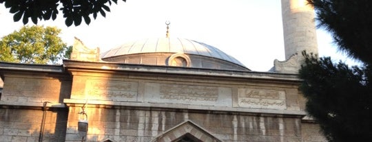 Zihnipaşa Camii is one of Tempat yang Disukai İrfan.