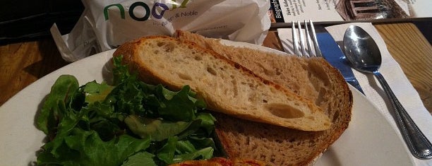 Le Pain Quotidien is one of Juan's Saved Places.