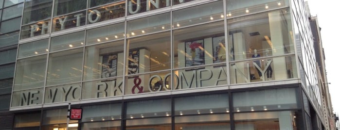New York & Company is one of Lugares favoritos de Jeree.