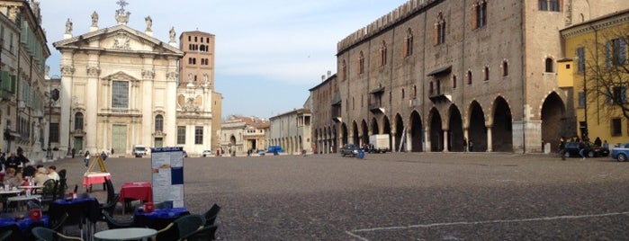 Piazza Sordello is one of Mantova.