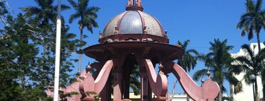 Plaza De Armas is one of My favorites places.