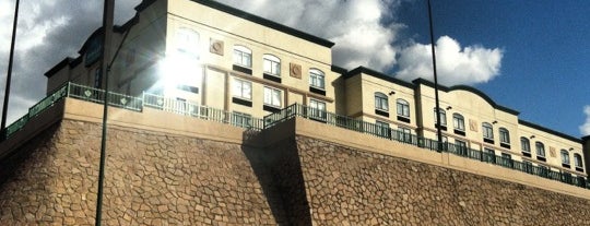 Hotel Wingate By Wyndham is one of Carolinaさんのお気に入りスポット.