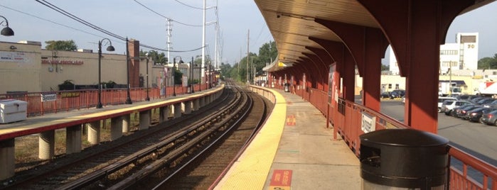 LIRR - Syosset Station is one of Sara’s Liked Places.