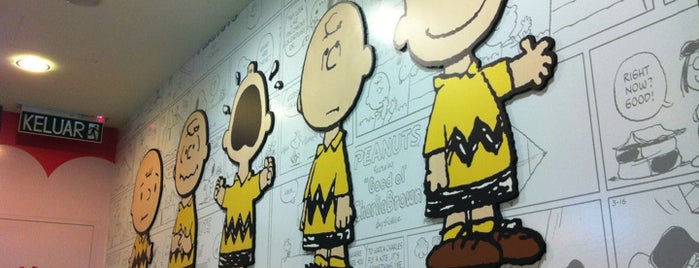 Charlie Brown Café is one of Kuala Lumpur, Malaysia.