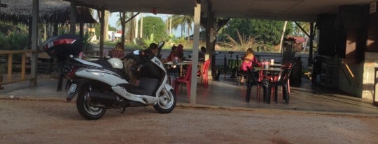 Warung mee kari is one of สถานที่ที่ ꌅꁲꉣꂑꌚꁴꁲ꒒ ถูกใจ.