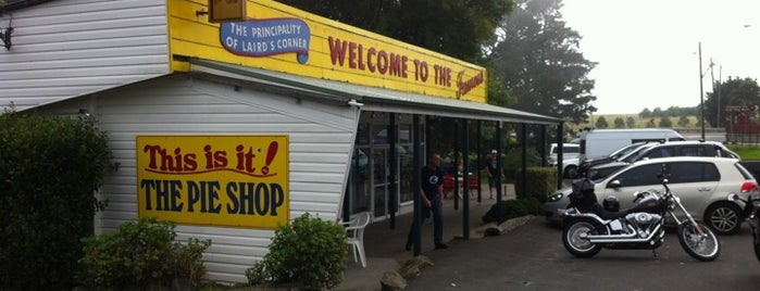 Robertson Pie Shop is one of Orte, die Jase gefallen.