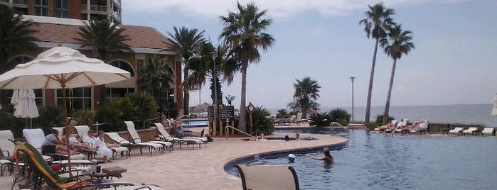 Portofino Island Resort & Spa Hotel is one of Lugares favoritos de Mike.