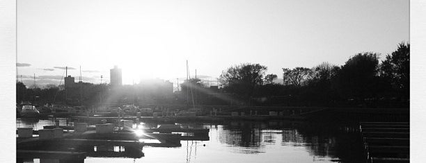 Montrose Harbor A Dock is one of Tempat yang Disimpan Stacy.