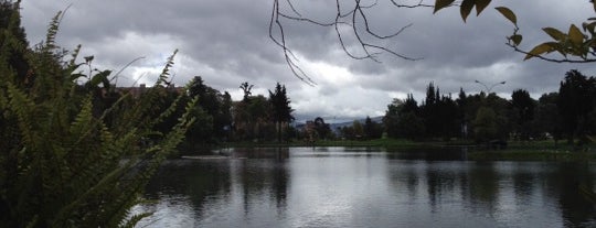 Parque de Los Novios is one of Lugares en Colombia!!!! :D.