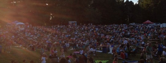 Faust County Park is one of Lugares favoritos de Kelly.