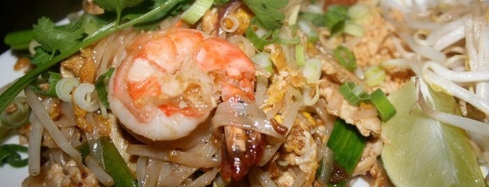 Phao Thai Kitchen is one of Lugares guardados de Chris.