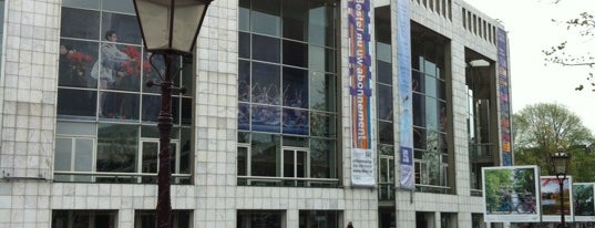 Nationale Opera & Ballet is one of Lugares favoritos de Dmitry.