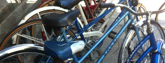 Landmark Vintage Bicycles is one of Thrift Score NYC.