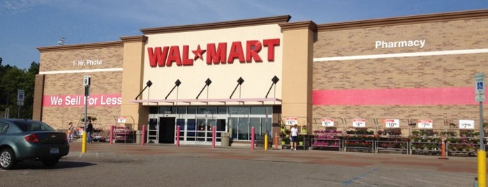 Walmart is one of Gespeicherte Orte von Kenny.