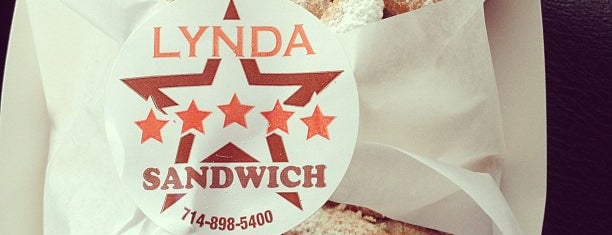Lynda Sandwich is one of Locais salvos de John.