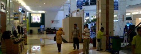 Istana Plaza (IP) is one of Mall & Departement Stores @Bandung.