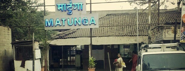 Matunga Railway Station is one of Routes.