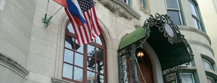 Russia House Restaurant & Lounge is one of Lugares favoritos de Bridget.