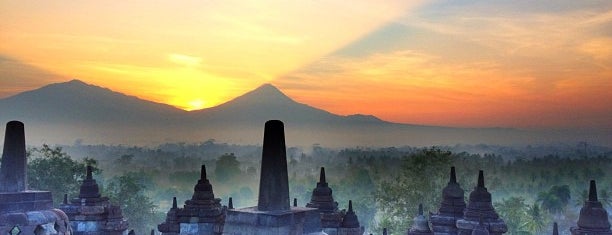 Borobudur Tempel is one of Dream Destinations.