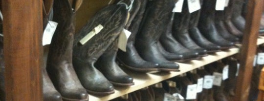 Cavender's Boot City is one of Armaさんのお気に入りスポット.