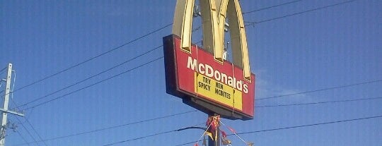 McDonald's is one of Orte, die Lizzie gefallen.