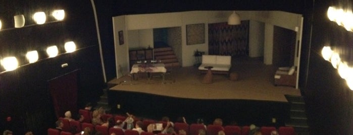 Teatrul  Mic is one of Tempat yang Disukai Toma.