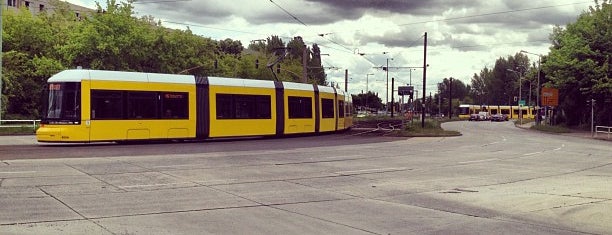 H Gehrenseestraße is one of Berlin MetroTram line M17.