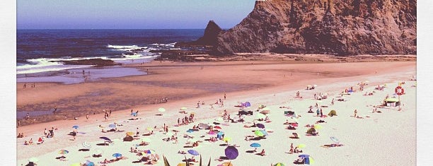 Praia de Odeceixe is one of Algarve to do's.