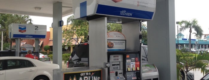 Chevron is one of สถานที่ที่ Tammy ถูกใจ.